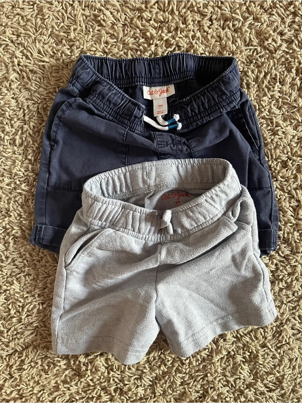 9 pairs of toddler boys shorts (18 months)